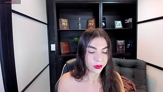 Snapshot of saracaball_ chatting on 10.30.25 saracaball online show from 10.30.25