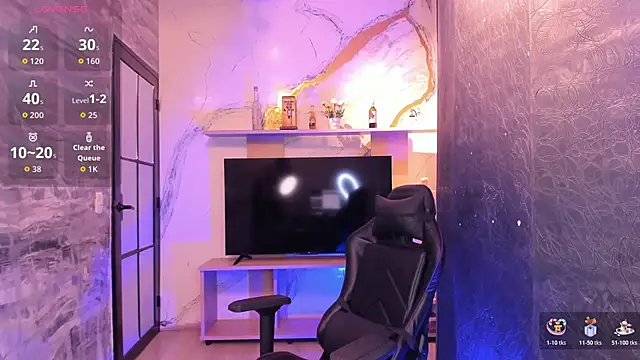 Snapshot of saracaball_ chatting on 10.31.25 saracaball online show from 10.31.25