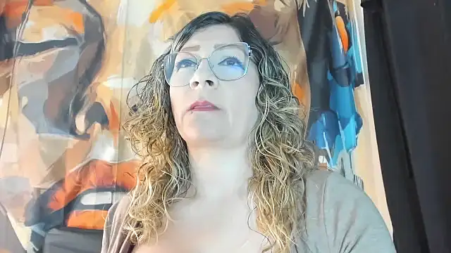 eva1saenz online show from 06.19.26