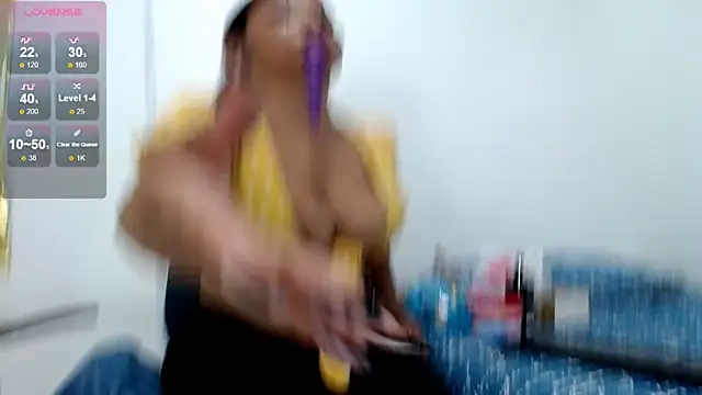 Snapshot of camilavagina24 chatting on 01.27.25 camilavagina24 online show from 01.27.25