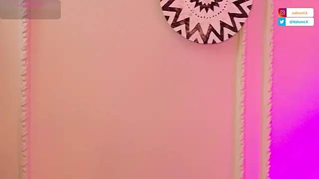 Nahomi King online show from 12.16.25