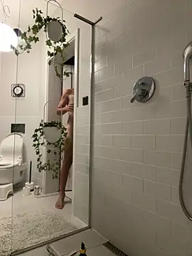 Snapshot of rafkie@xh chatting on 10.17.25 rafkiexh online show from 10.17.25