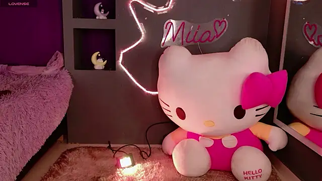miia  baker online show from 07.08.26