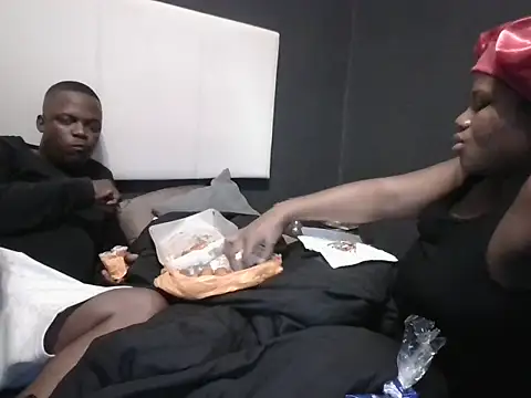 Snapshot of THEEBOSSTEE chatting on 10.01.25 THEEBOSSTEE online show from 10.01.25