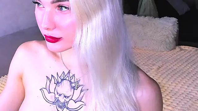 Snapshot of Sweeet_Barbie chatting on 10.25.25 Sweeet Barbie online show from 10.25.25