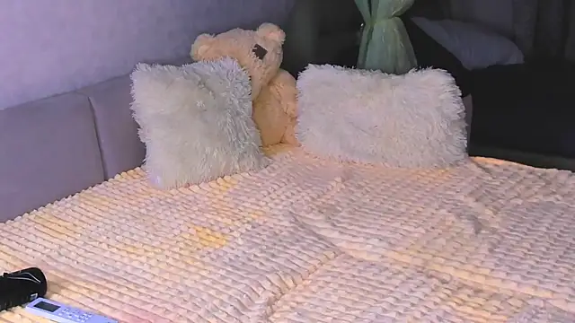 Snapshot of Sweeet_Barbie chatting on 10.27.25 Sweeet Barbie online show from 10.27.25