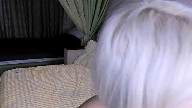 Snapshot of Sweeet_Barbie chatting on 12.04.25 Sweeet Barbie online show from 12.04.25