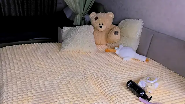 Snapshot of Sweeet_Barbie chatting on 12.05.25 Sweeet Barbie online show from 12.05.25