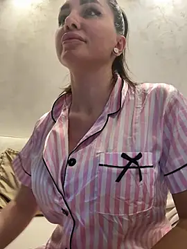 Snapshot of JustinneJade chatting on 02.07.25 JustinneJade online show from 02.07.25