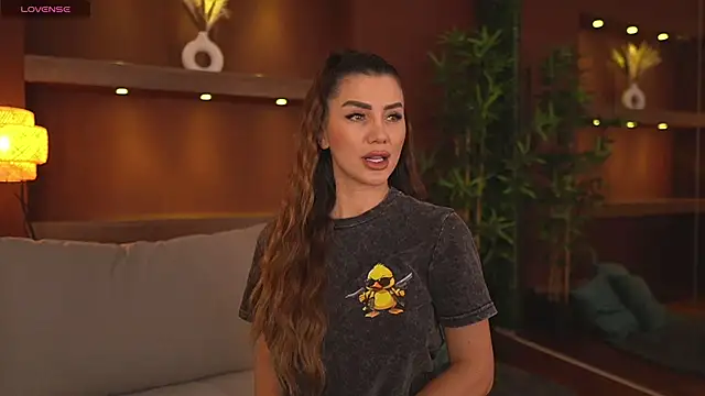 Snapshot of JustinneJade chatting on 10.09.25 JustinneJade online show from 10.09.25