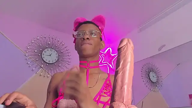 Snapshot of Tiffany_Valentine15 chatting on 11.22.25 Tiffany Valentine15 online show from 11.22.25