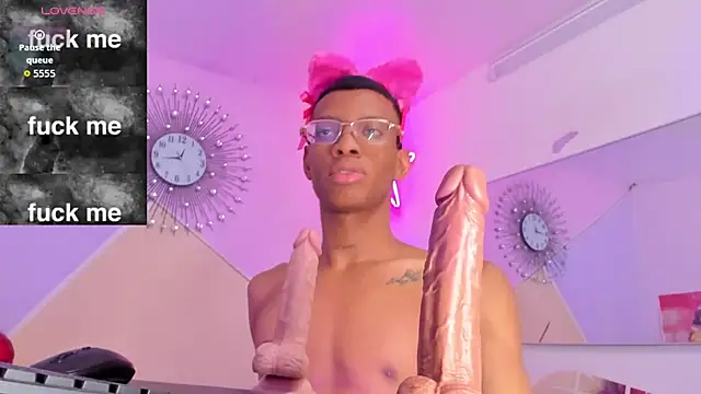 Snapshot of Tiffany_Valentine15 chatting on 11.28.25 Tiffany Valentine15 online show from 11.28.25