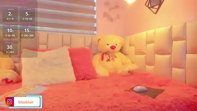 Snapshot of blair___mester chatting on 11.06.25 blair mester online show from 11.06.25