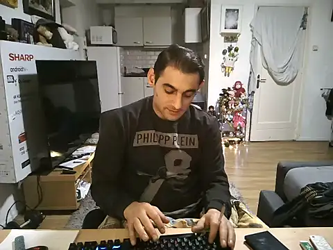 Snapshot of mihaimichael chatting on 12.19.25 mihaimichael online show from 12.19.25