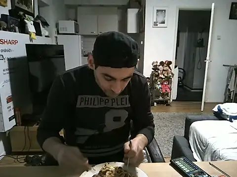 Snapshot of mihaimichael chatting on 01.05.26 mihaimichael online show from 01.05.26