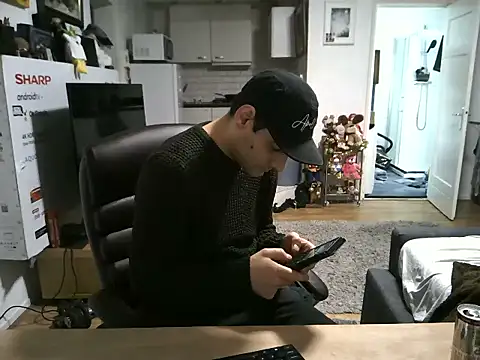 Snapshot of mihaimichael chatting on 01.08.26 mihaimichael online show from 01.08.26