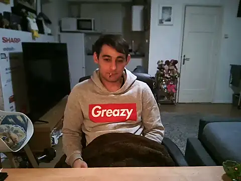 Snapshot of mihaimichael chatting on 01.12.26 mihaimichael online show from 01.12.26