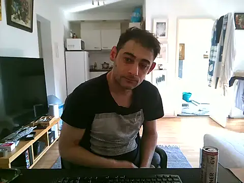 Snapshot of mihaimichael chatting on 05.30.26 mihaimichael online show from 05.30.26
