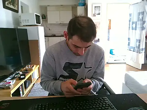 Snapshot of mihaimichael chatting on 06.03.26 mihaimichael online show from 06.03.26