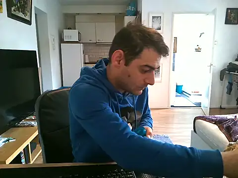 Snapshot of mihaimichael chatting on 06.16.26 mihaimichael online show from 06.16.26