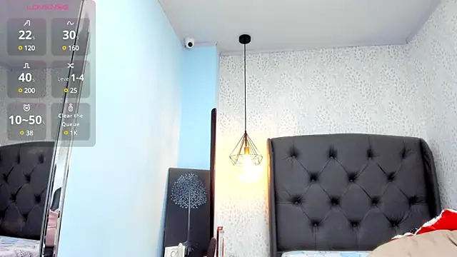 Snapshot of mileyerikson chatting on 12.18.24 mileyerikson online show from 12.18.24