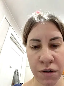 TherestlessKitty online show from 10.27.25