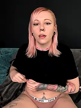 nora the strange online show from 03.10.26