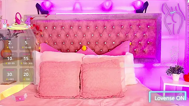 Tayzon Foxxx online show from 11.10.25