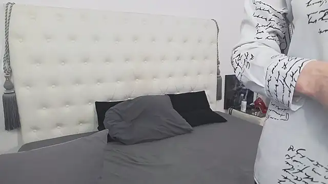 AlinaOnly online show from 02.20.25