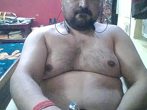 Snapshot of ARYANAVAILABLE chatting on 10.23.25 ARYANAVAILABLE online show from 10.23.25