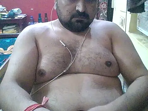 Snapshot of ARYANAVAILABLE chatting on 10.28.25 ARYANAVAILABLE online show from 10.28.25