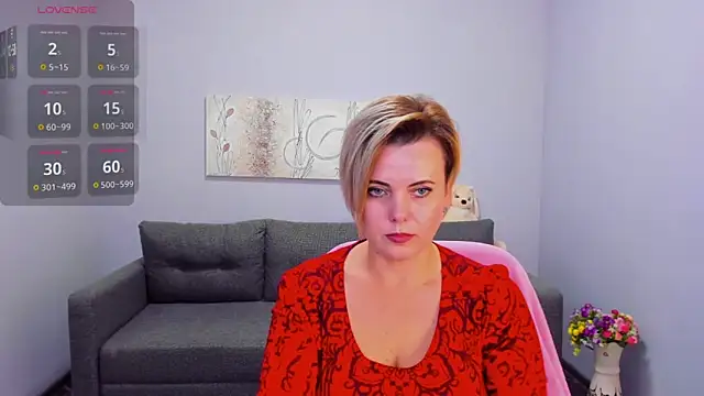 Julia Wilsone online show from 11.06.25