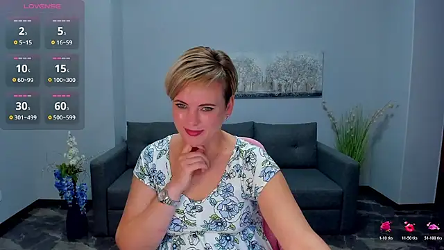 Julia Wilsone online show from 11.16.25