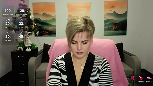 Julia Wilsone online show from 12.20.25