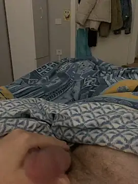 Snapshot of Erenn34 chatting on 12.04.25 Erenn34 online show from 12.04.25