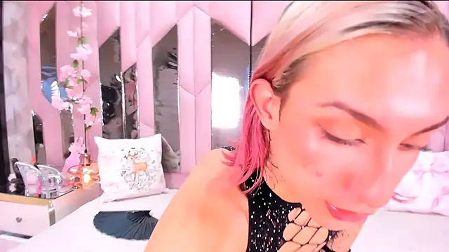 MadisonWood01 online show from 02.18.25