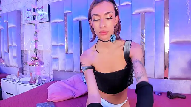 MadisonWood01 online show from 03.18.25