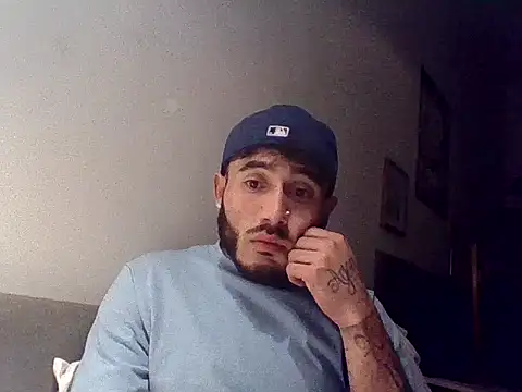 Snapshot of tengocanicas chatting on 12.31.24 tengocanicas online show from 12.31.24