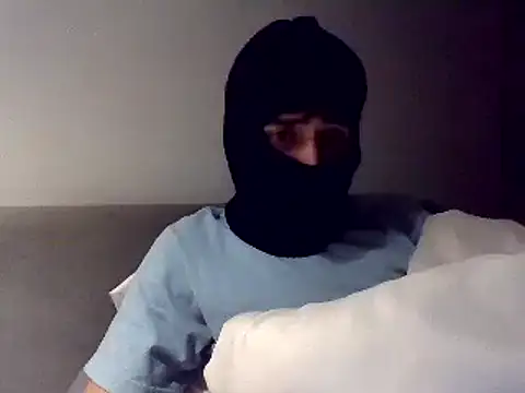 Snapshot of tengocanicas chatting on 12.31.24 tengocanicas online show from 12.31.24