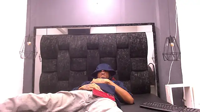 Jose Smoke online show from 10.08.25