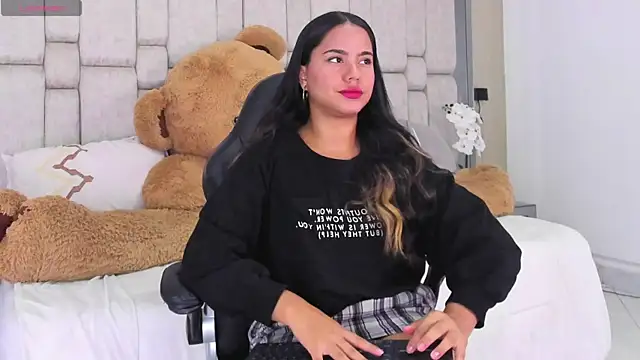 Marilyn-Cooper online show from 01.05.25