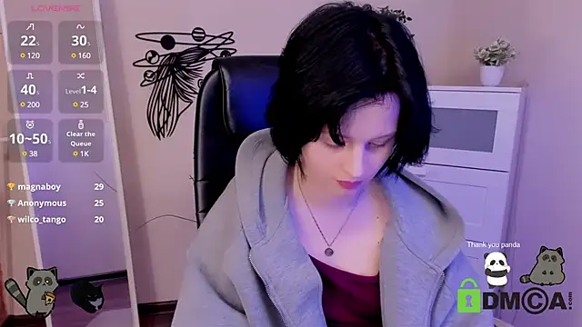 Snapshot of Alina_Mills chatting on 12.10.24 Alina Mills online show from 12.10.24