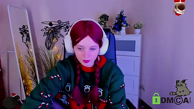 Snapshot of Alina_Mills chatting on 12.26.24 Alina Mills online show from 12.26.24