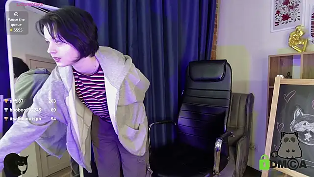 Snapshot of Alina_Mills chatting on 01.02.25 Alina Mills online show from 01.02.25