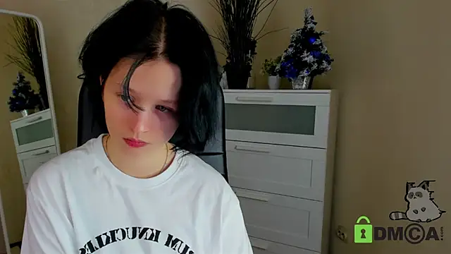 Snapshot of Alina_Mills chatting on 01.11.25 Alina Mills online show from 01.11.25