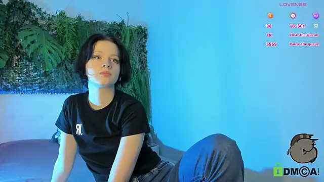 Snapshot of Alina_Mills chatting on 01.24.25 Alina Mills online show from 01.24.25