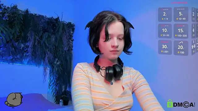 Snapshot of Alina_Mills chatting on 02.06.25 Alina Mills online show from 02.06.25