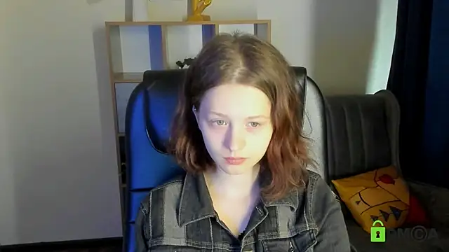 Snapshot of Alina_Mills chatting on 09.16.25 Alina Mills online show from 09.16.25