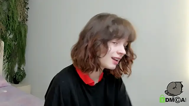 Snapshot of Alina_Mills chatting on 10.16.25 Alina Mills online show from 10.16.25