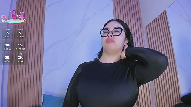 juicy led  online show from 11.22.25